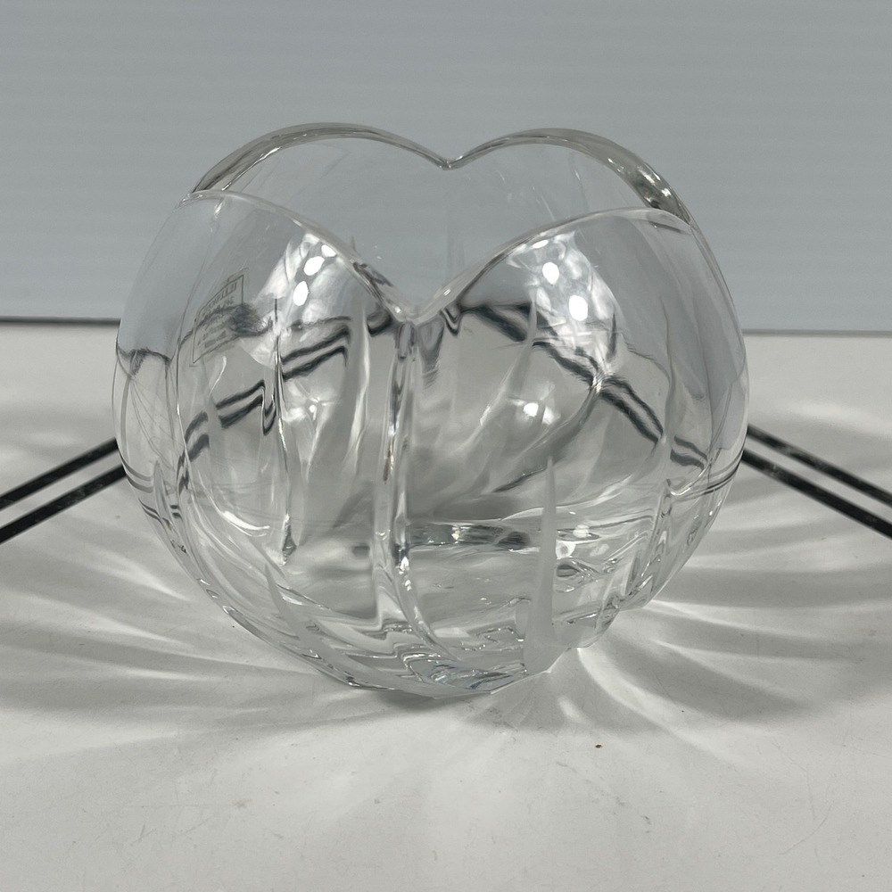 Illusions 24% Full Lead Crystal Bowl Handcrafted Slovenia Frosted Swirl‎ 4x3